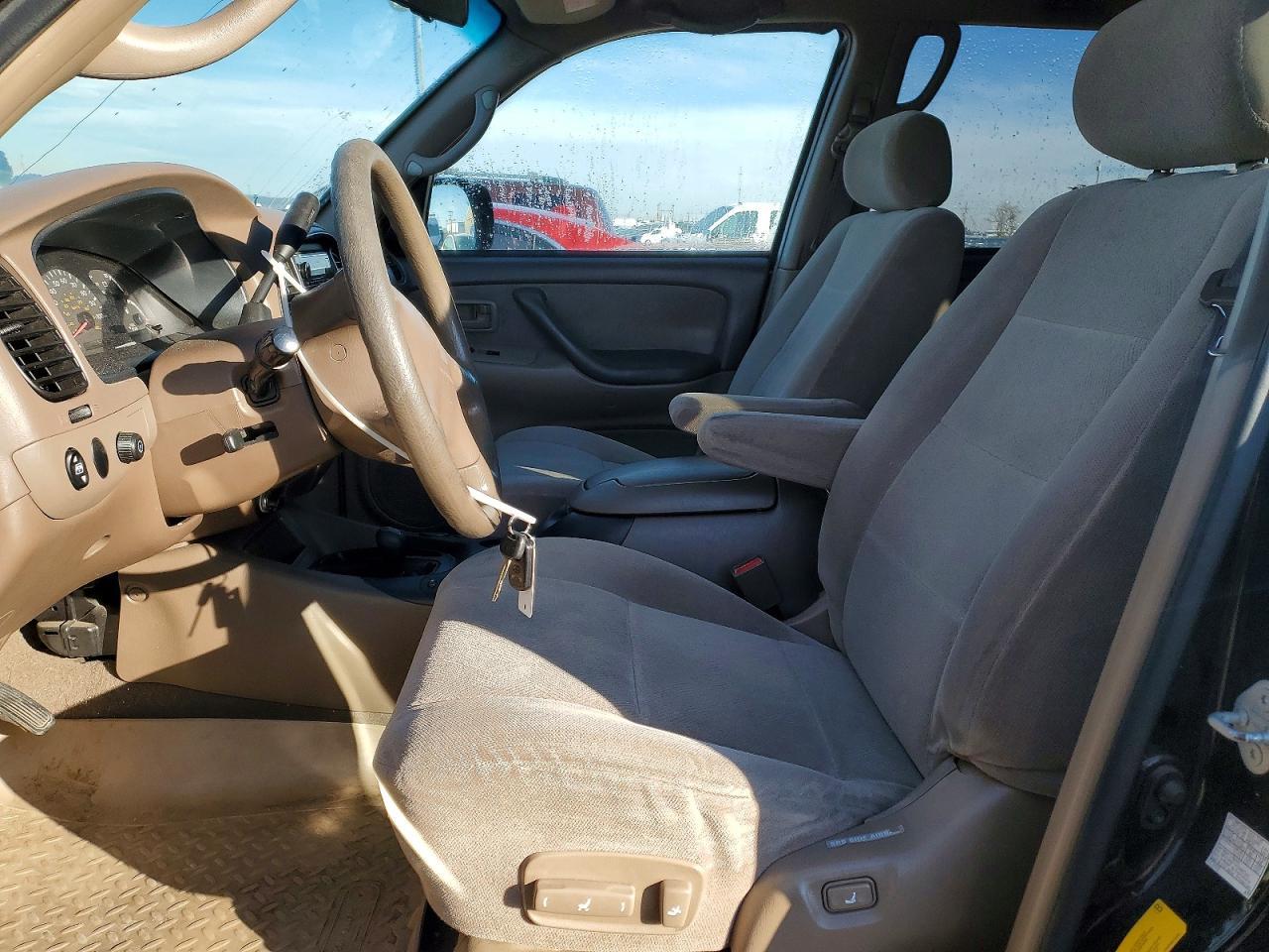 2002 TOYOTA Sequoia