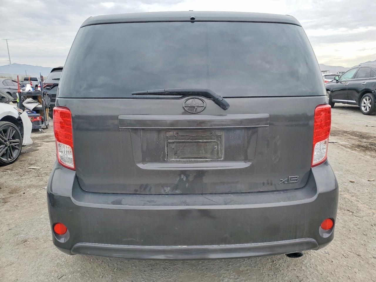 2013 TOYOTA SCION
