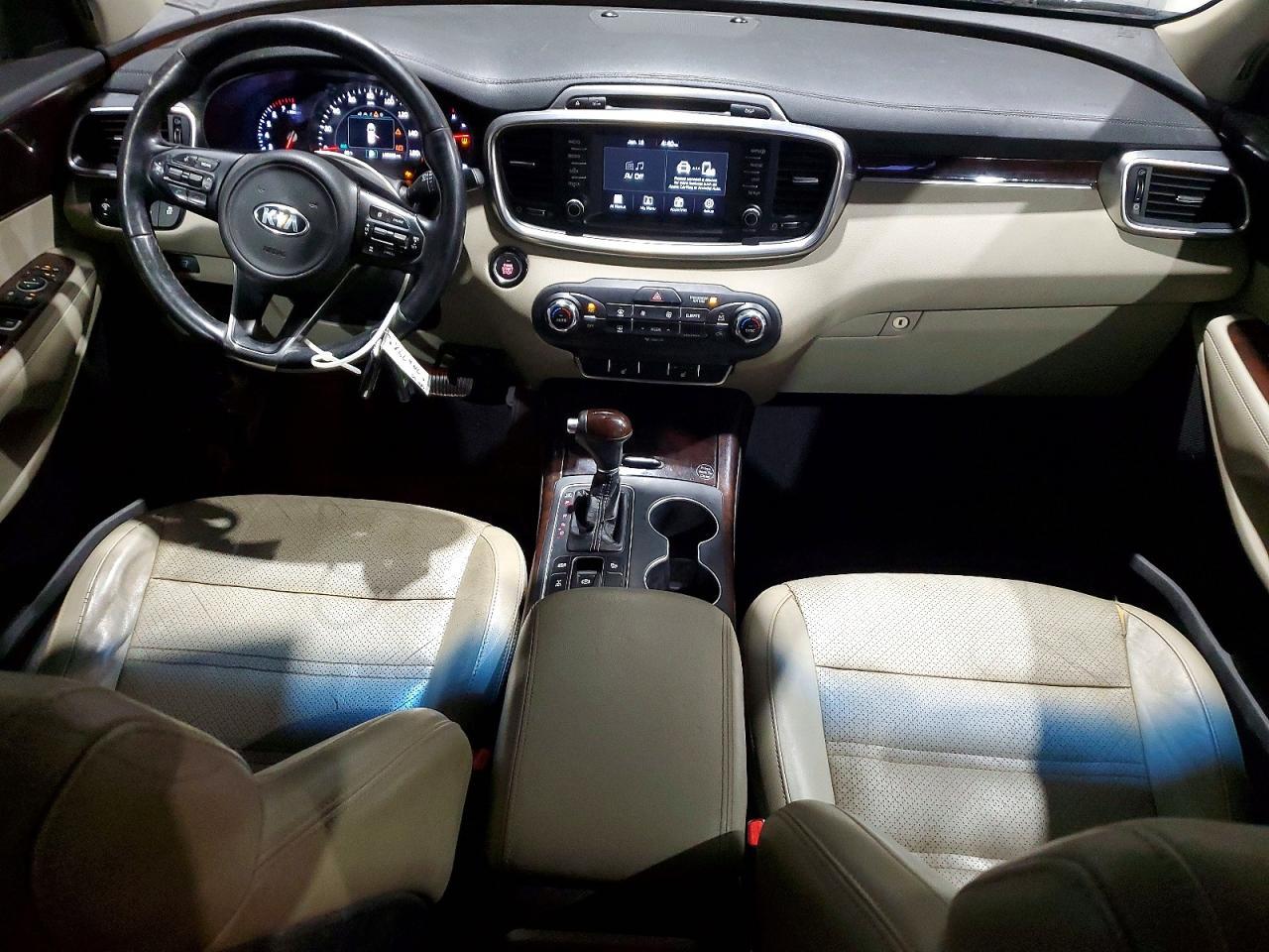 2017 KIA SORENTO
