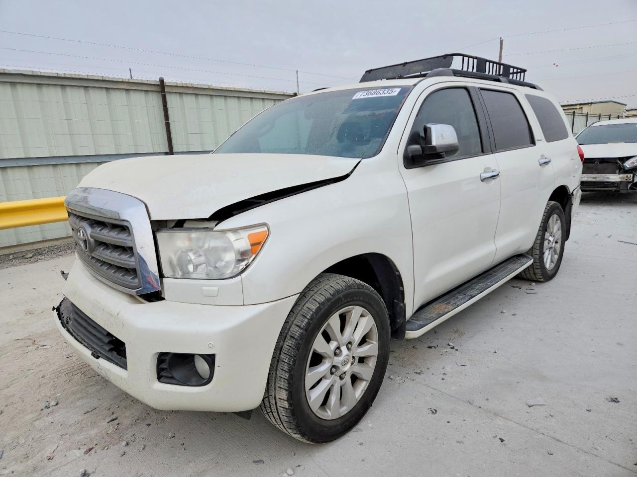 2013 TOYOTA Sequoia