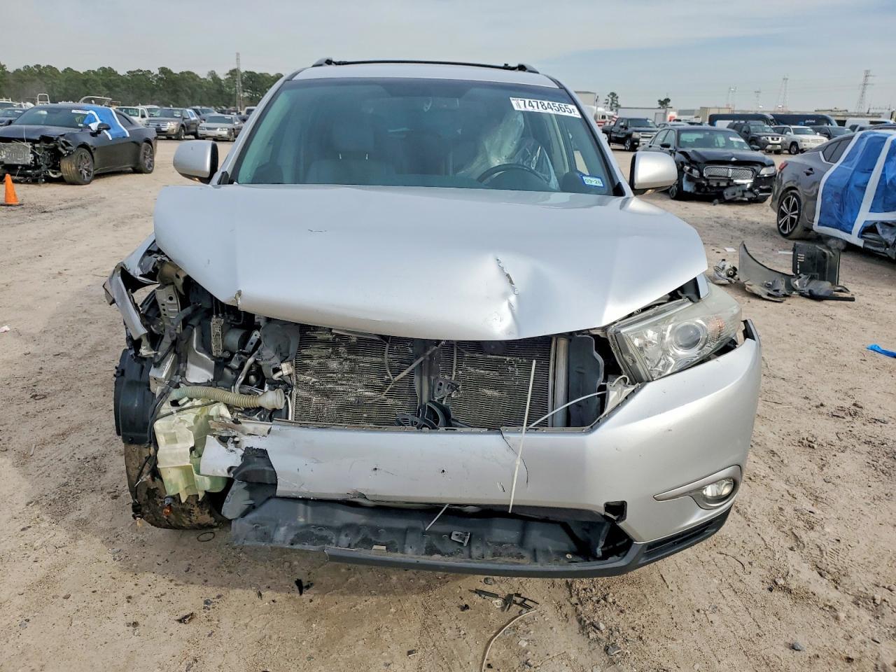 2013 TOYOTA HIGHLANDER