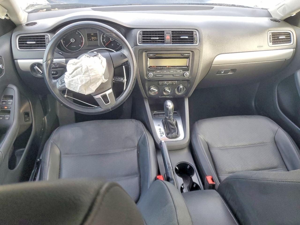 2013 VOLKSWAGEN JETTA
