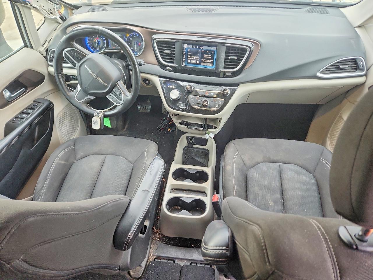 2023 CHRYSLER Voyager
