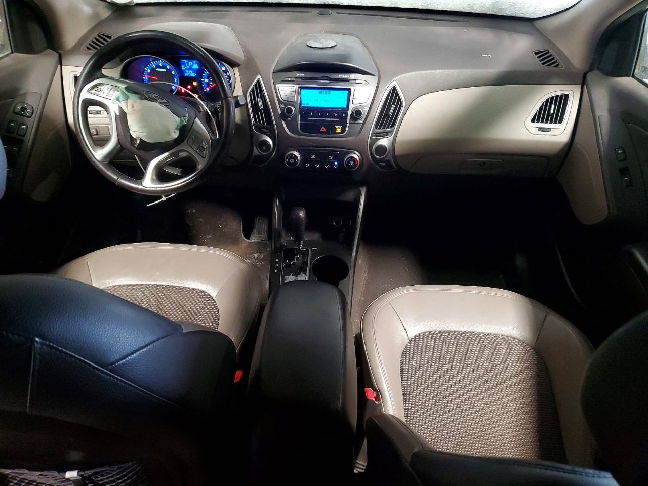 2011 HYUNDAI TUCSON
