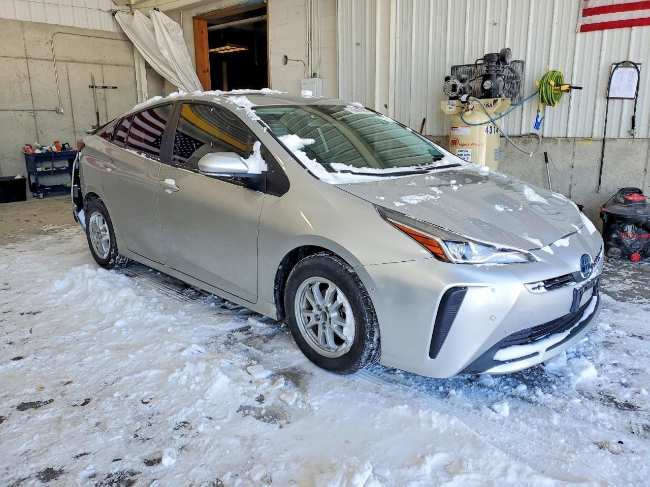 2022 TOYOTA PRIUS