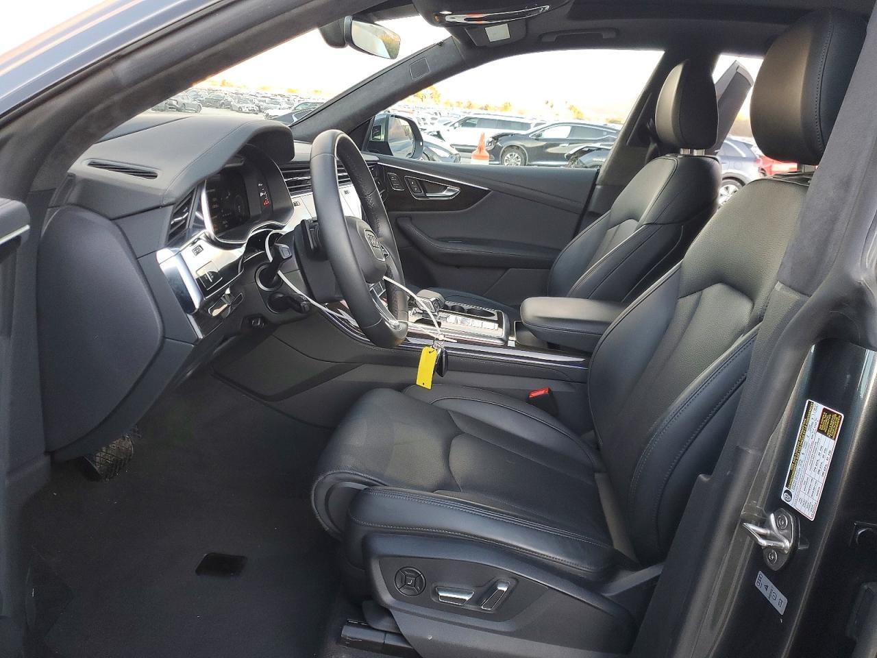 2022 AUDI Q8