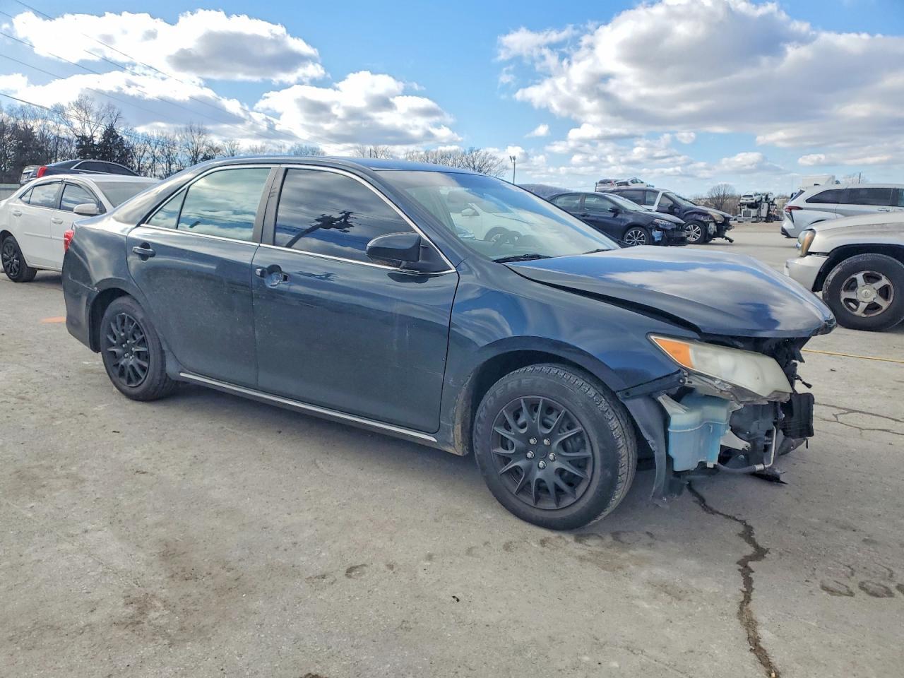2014 TOYOTA CAMRY