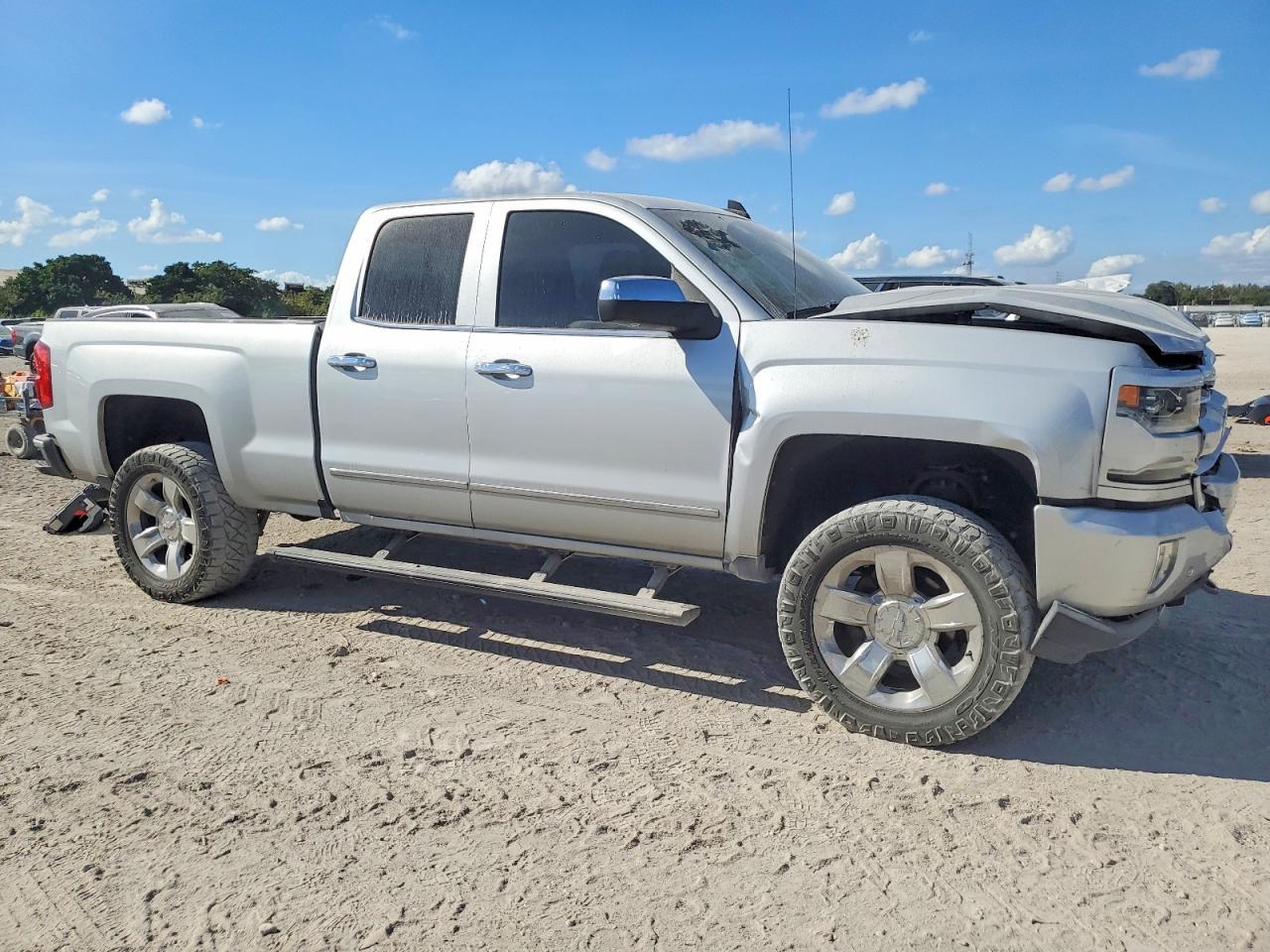2017 CHEVROLET Silverado