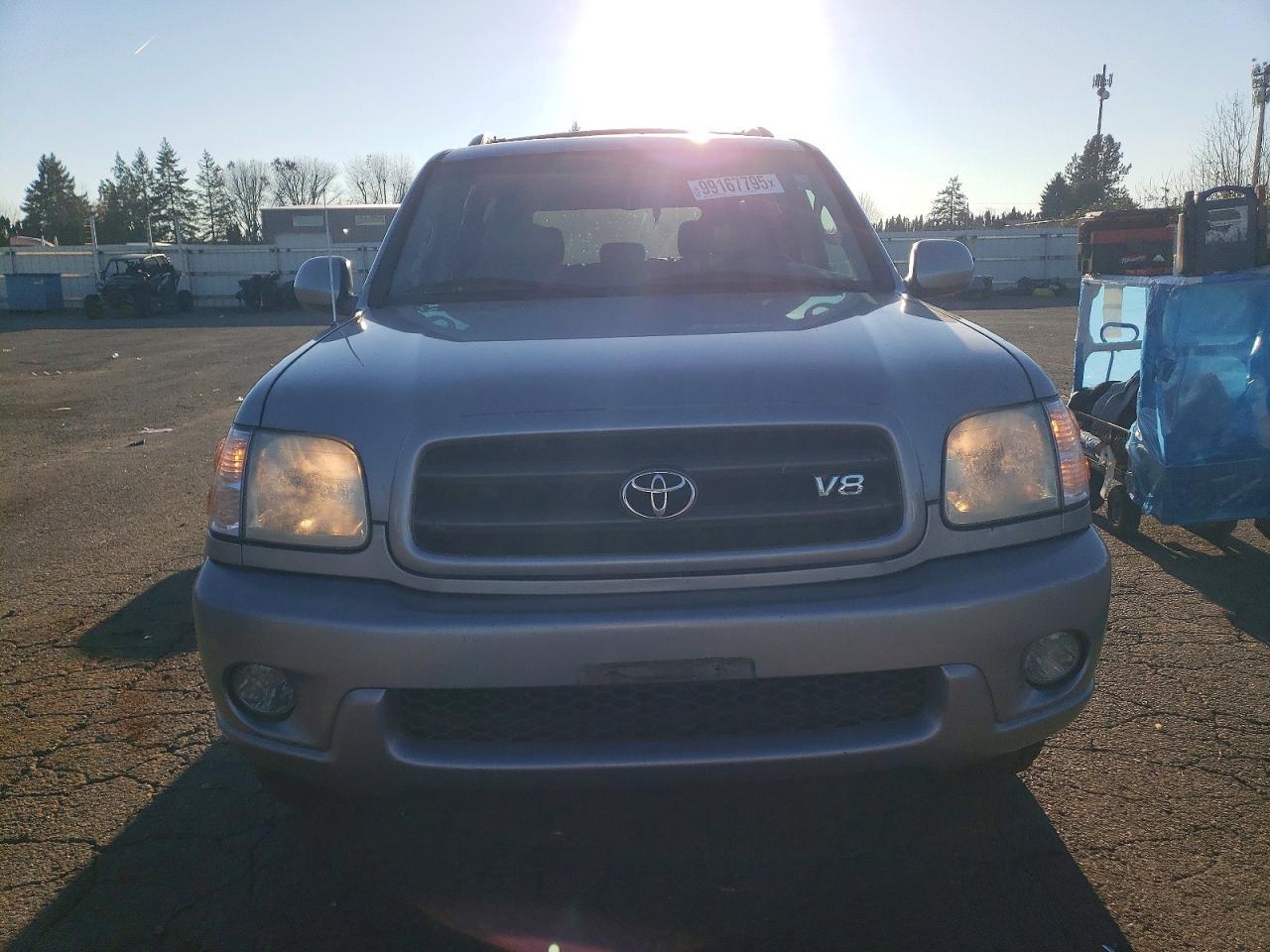 2002 TOYOTA Sequoia