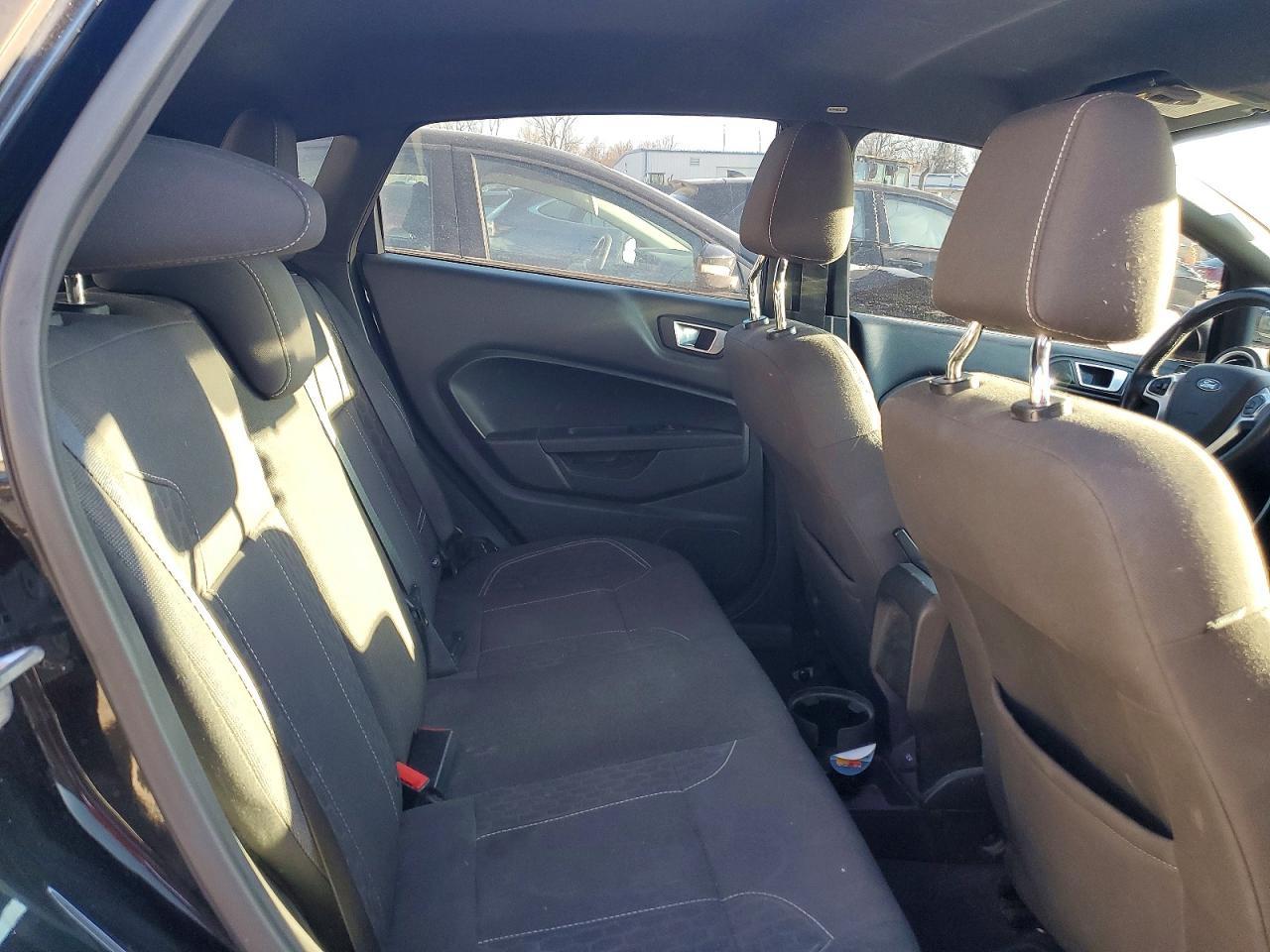 2016 FORD Fiesta
