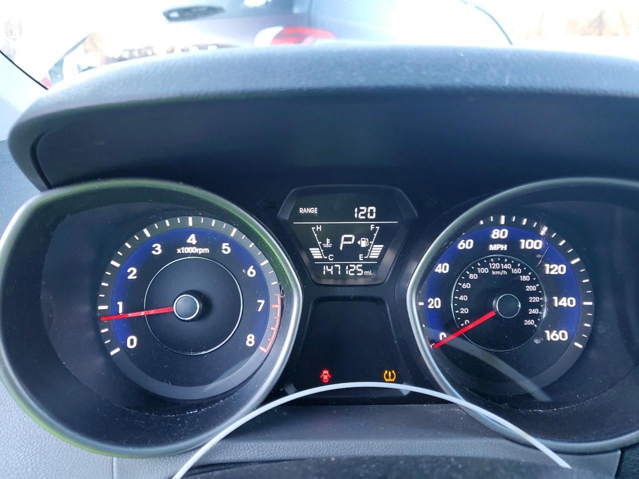 2016 HYUNDAI ELANTRA