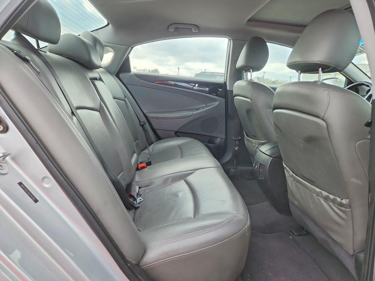 2011 HYUNDAI SONATA
