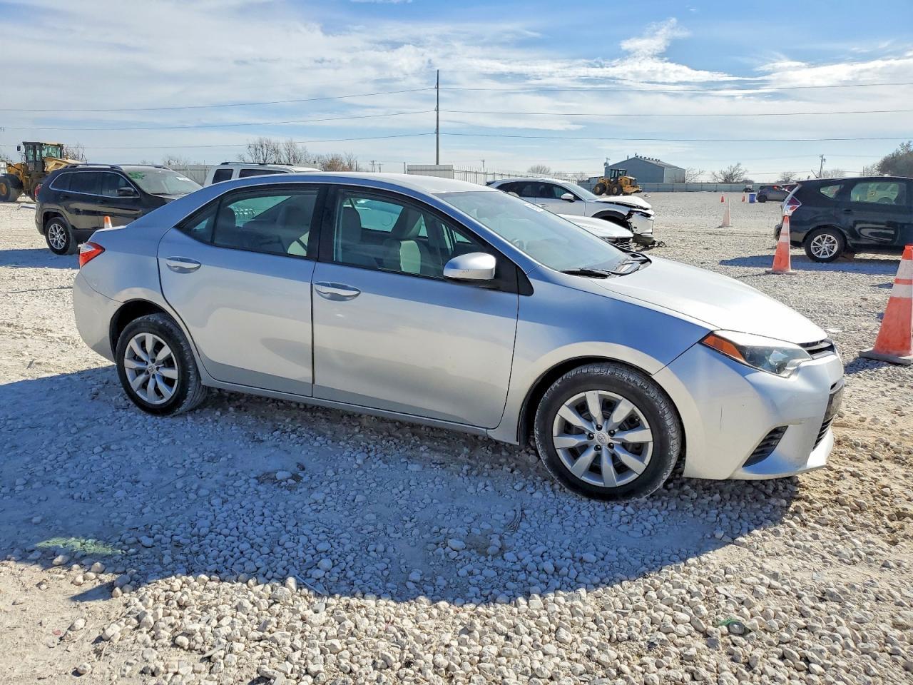 2015 TOYOTA COROLLA