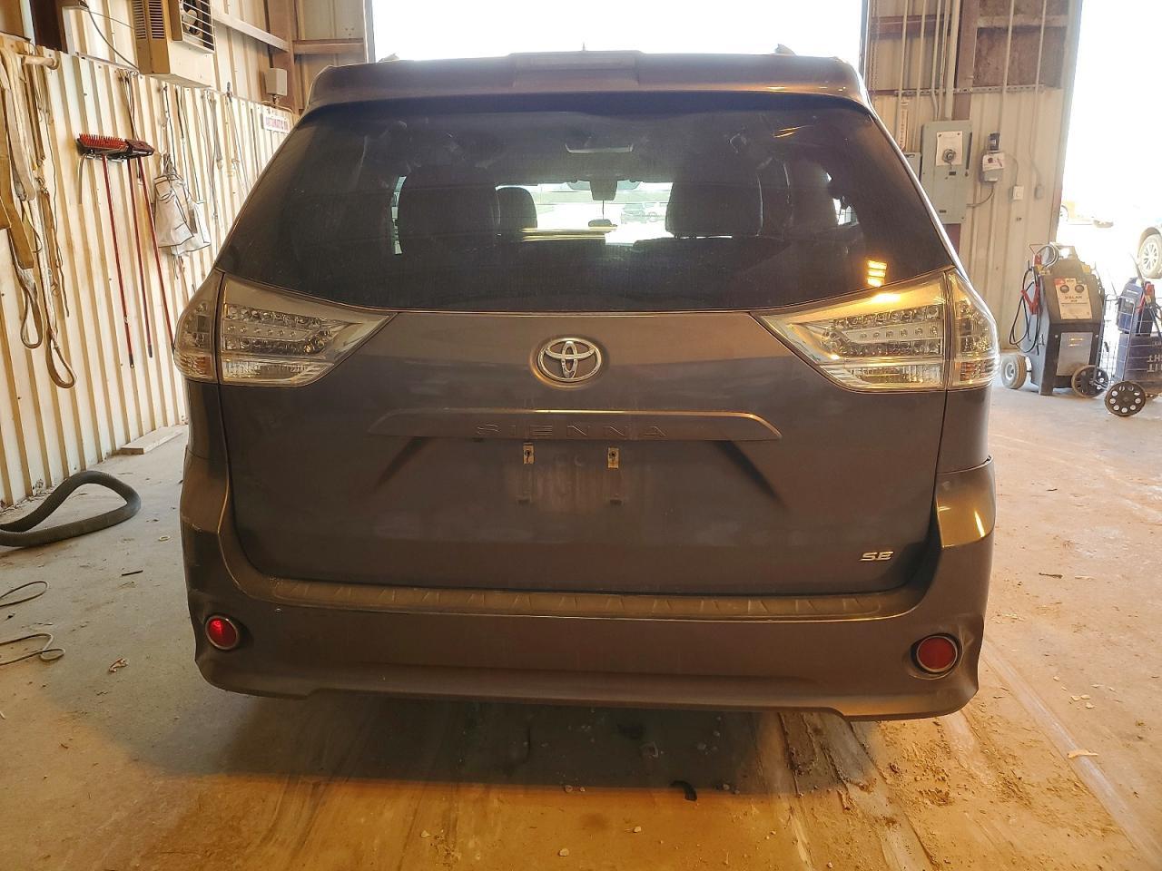 2019 TOYOTA SIENNA
