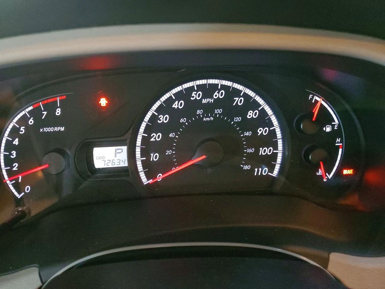 2011 TOYOTA SIENNA