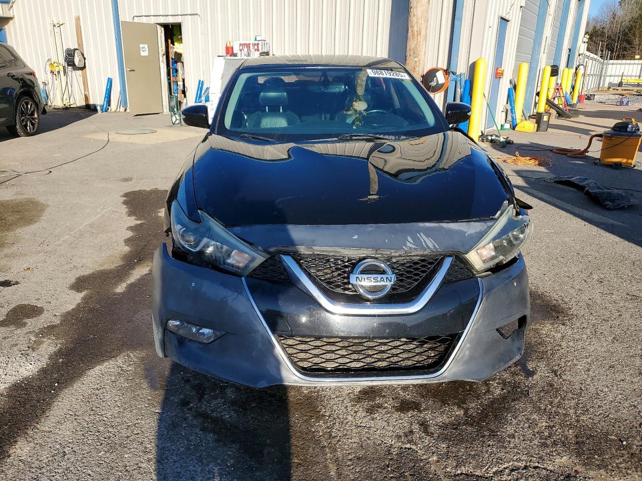 2017 NISSAN Maxima