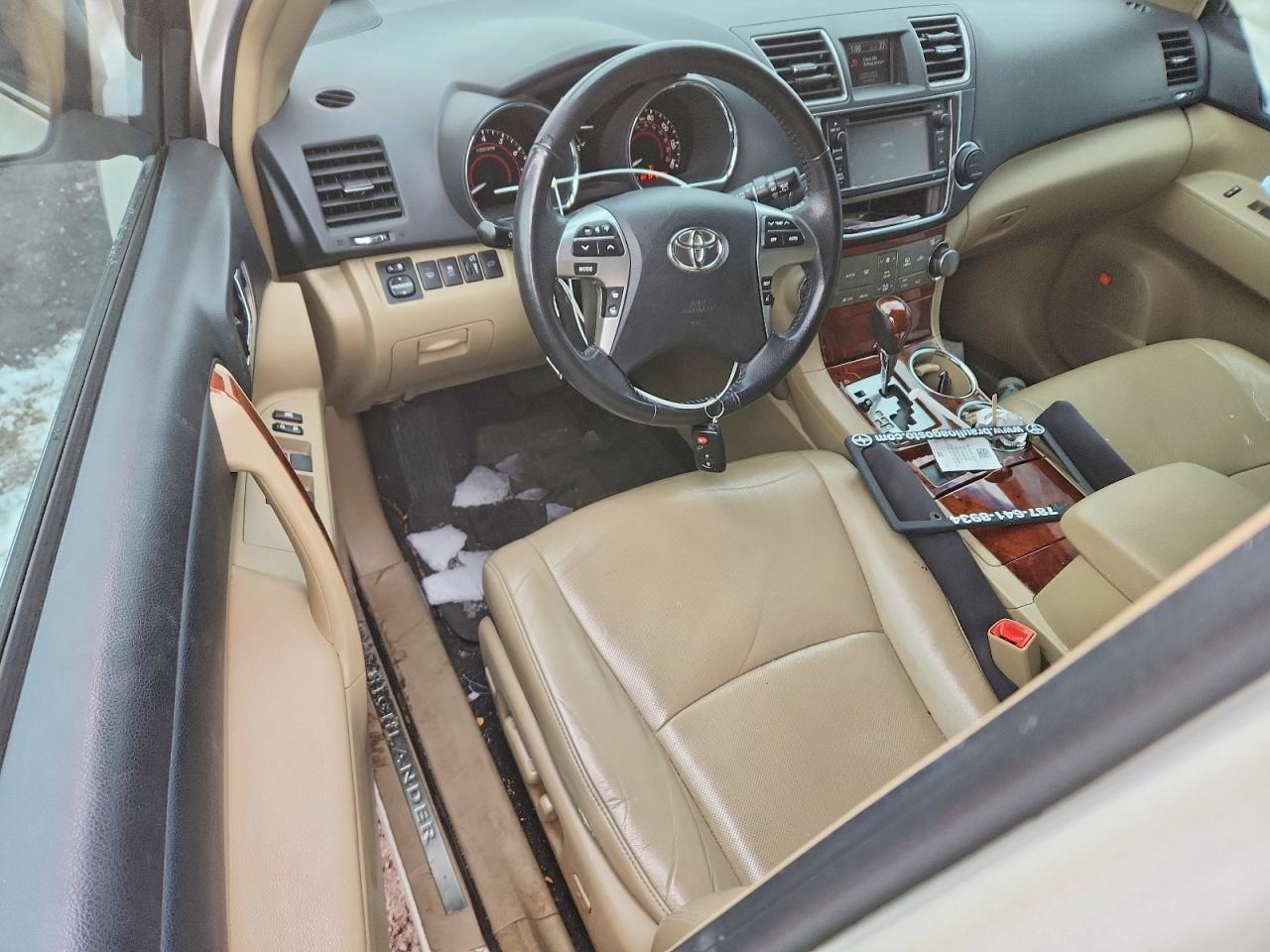 2013 TOYOTA HIGHLANDER