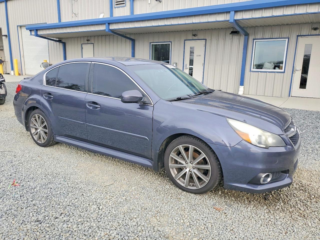 2014 SUBARU Legacy