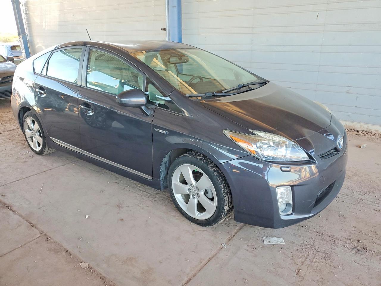 2011 TOYOTA PRIUS
