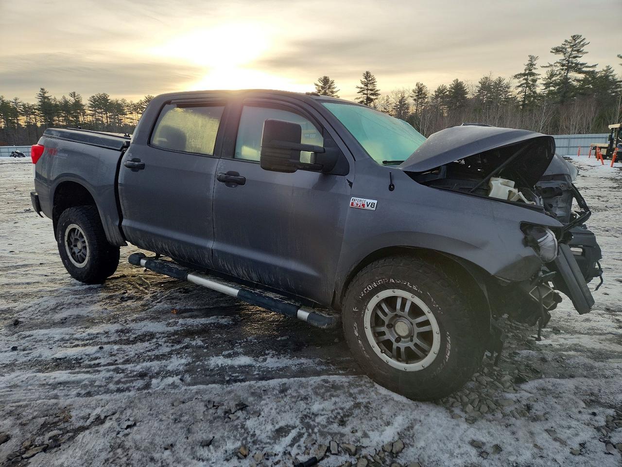 2012 TOYOTA TUNDRA