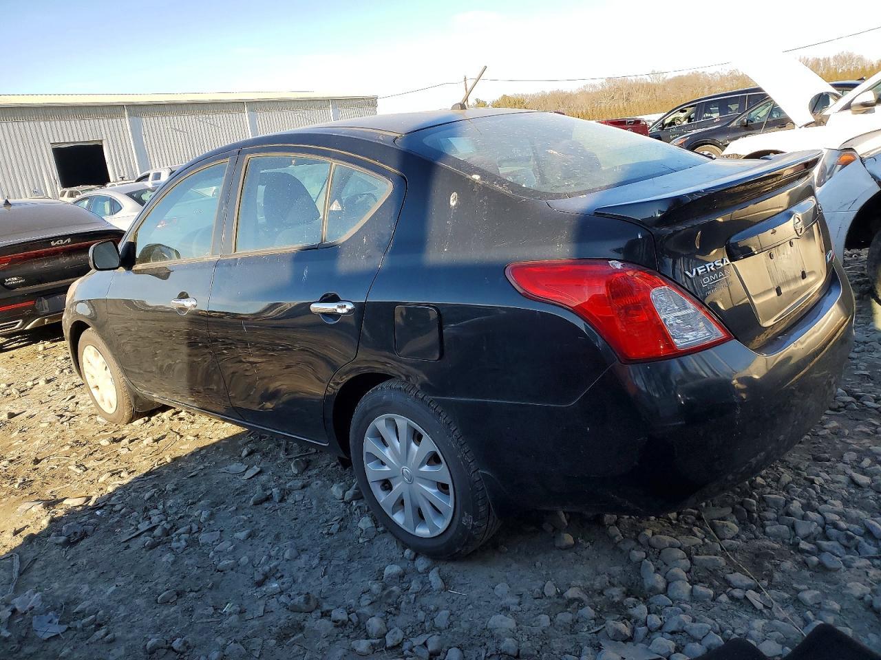2013 NISSAN VERSA
