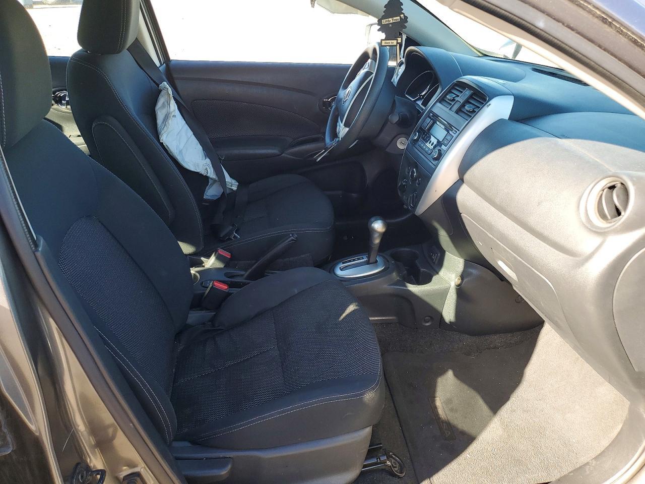 2017 NISSAN VERSA