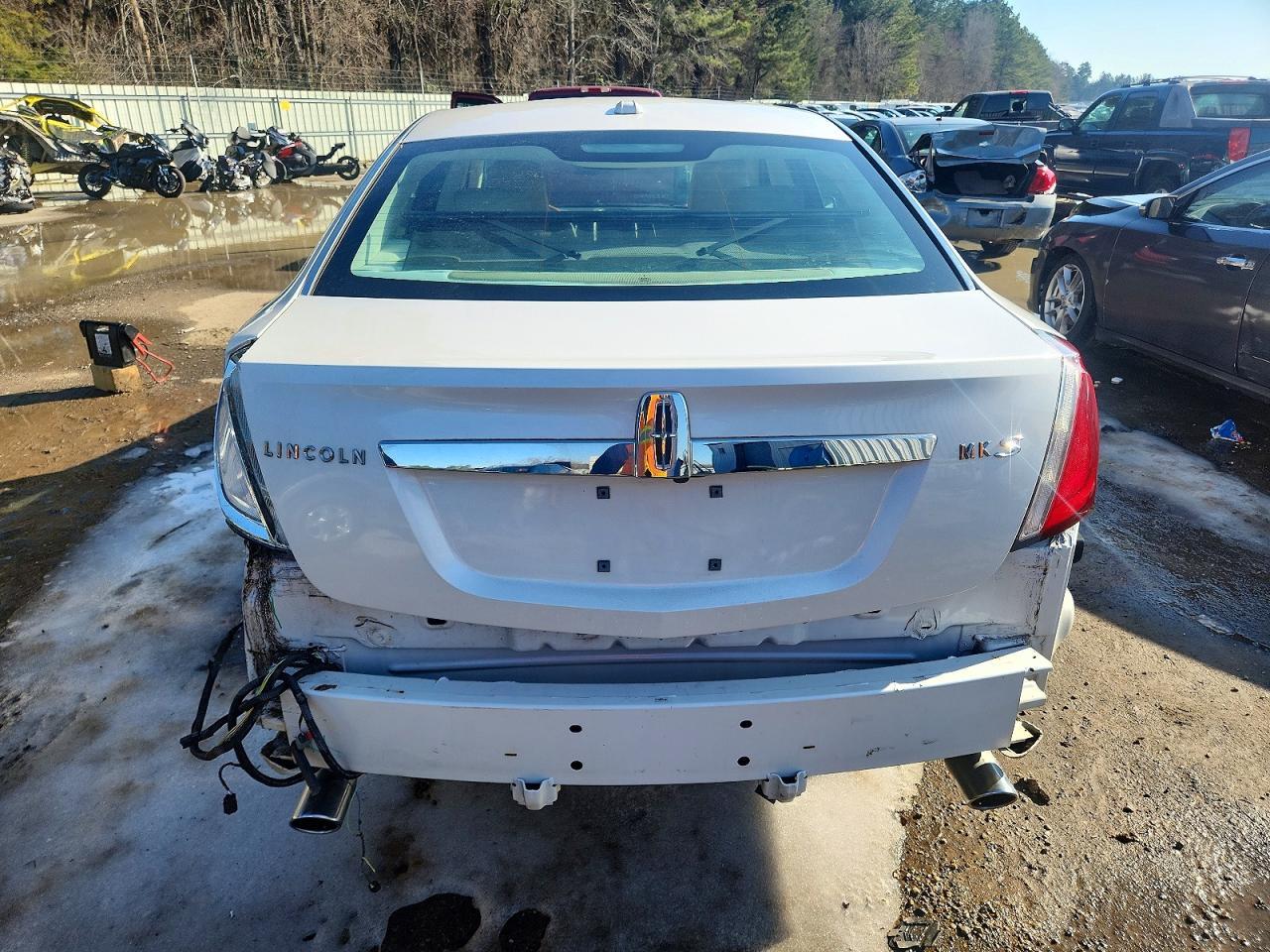 2011 LINCOLN MKS