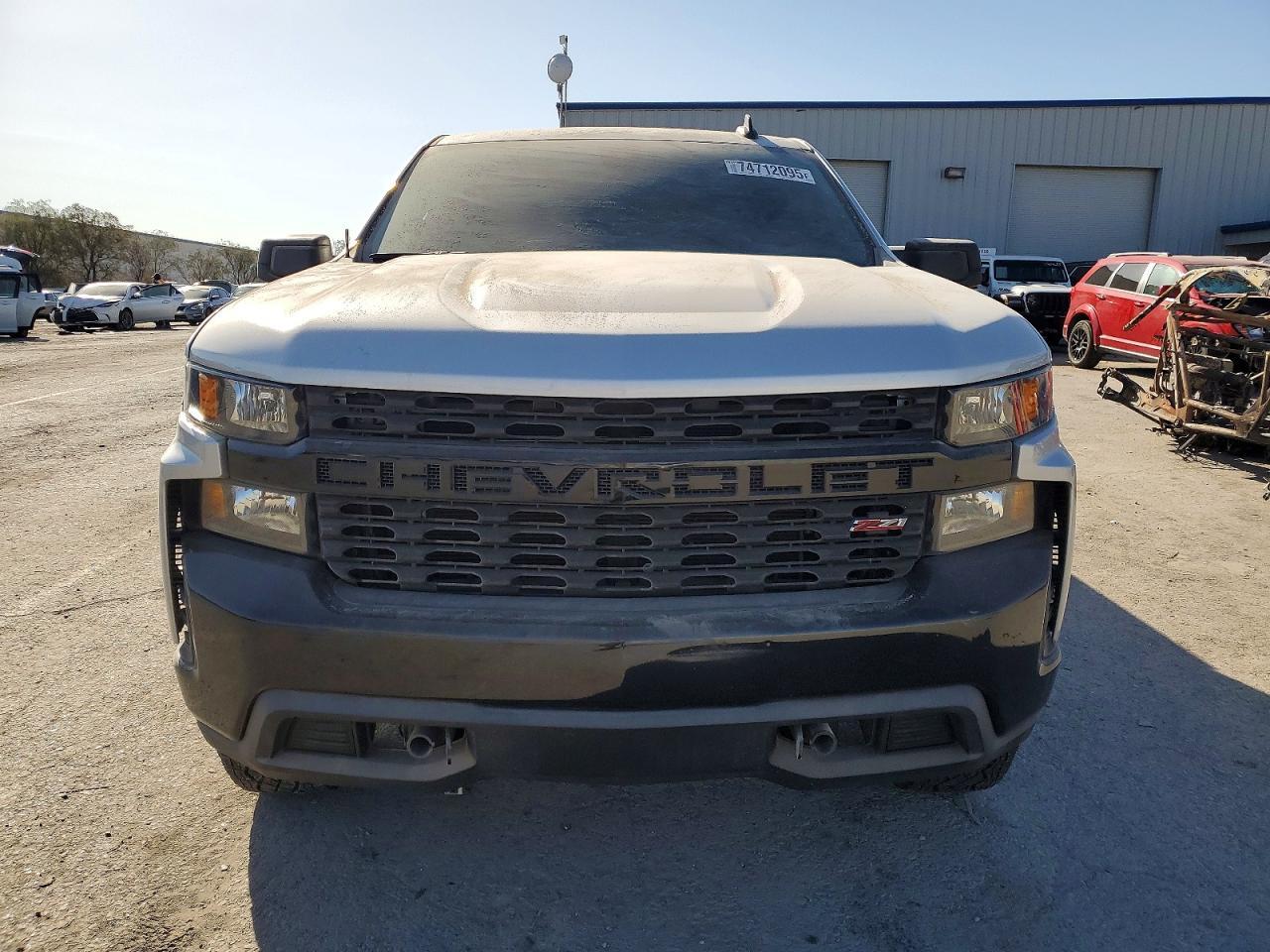 2021 CHEVROLET Silverado