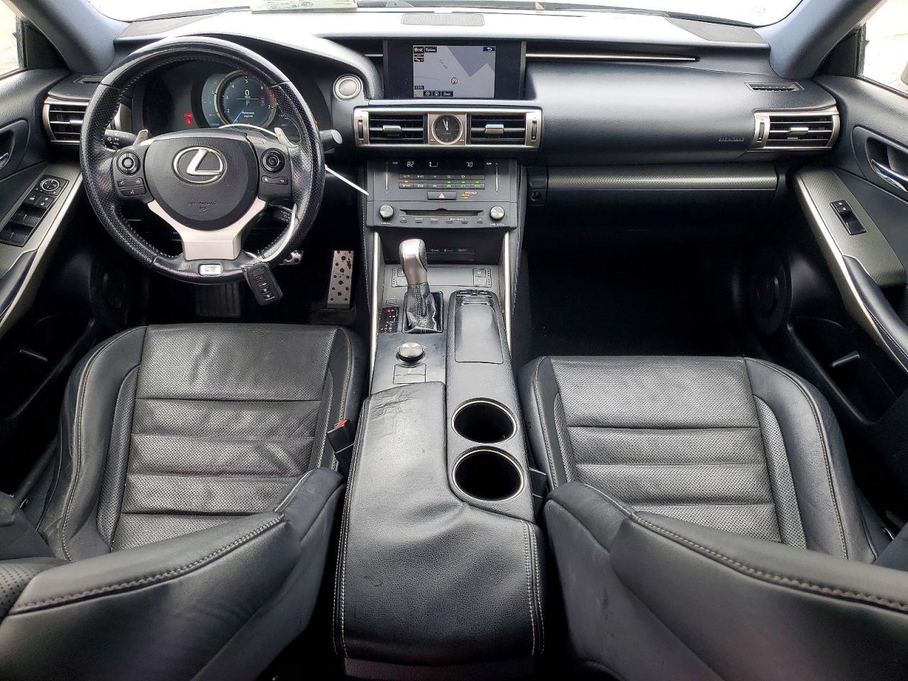 2016 LEXUS IS 200t