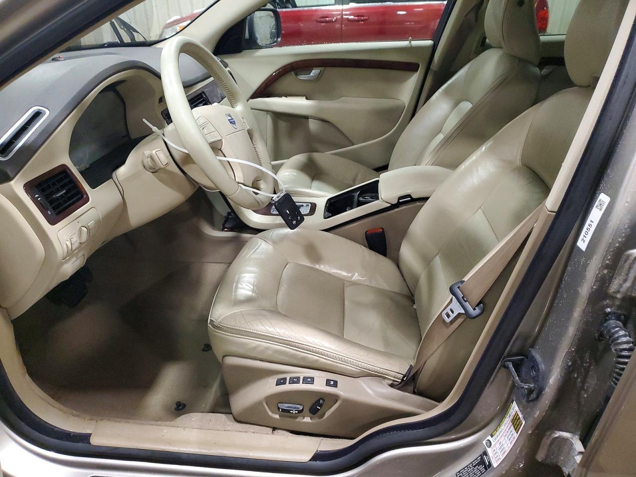 2008 VOLVO XC70