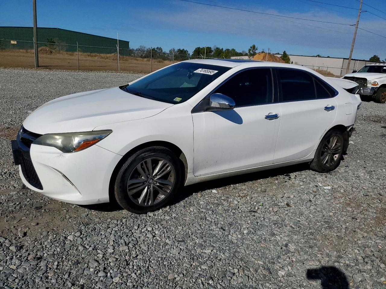 2017 TOYOTA CAMRY