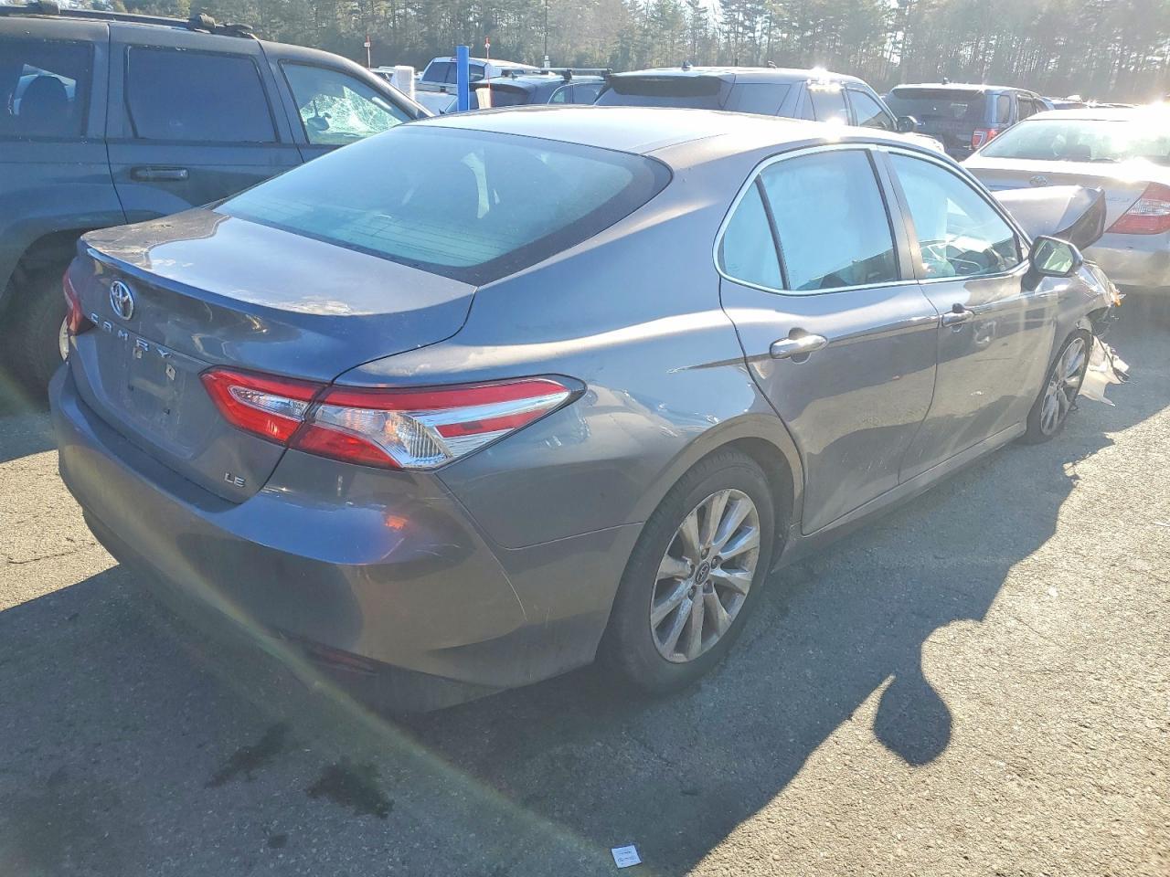 2018 TOYOTA CAMRY