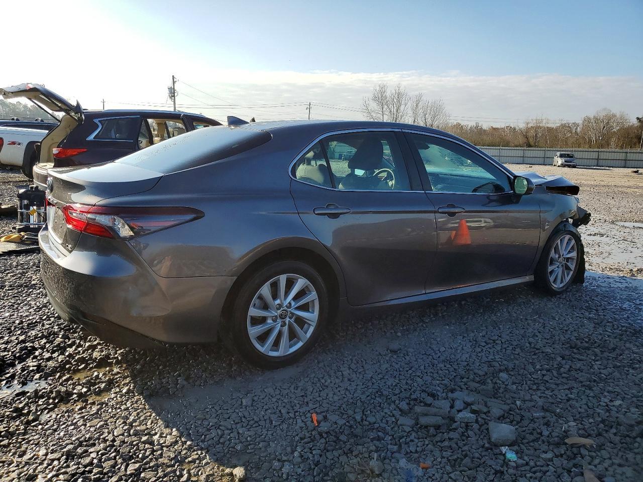 2023 TOYOTA CAMRY