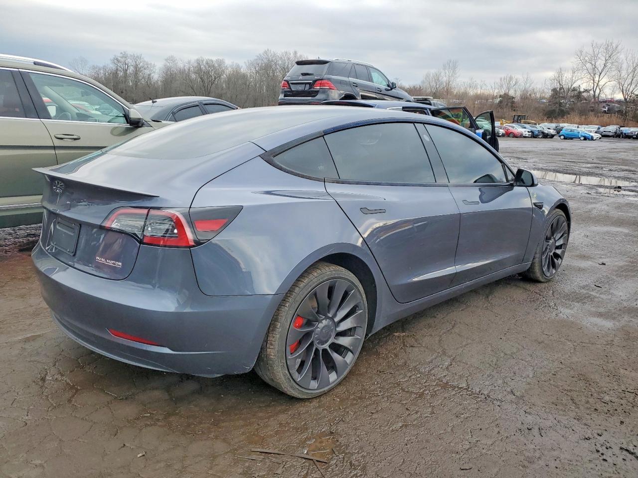 2023 TESLA MODEL 3