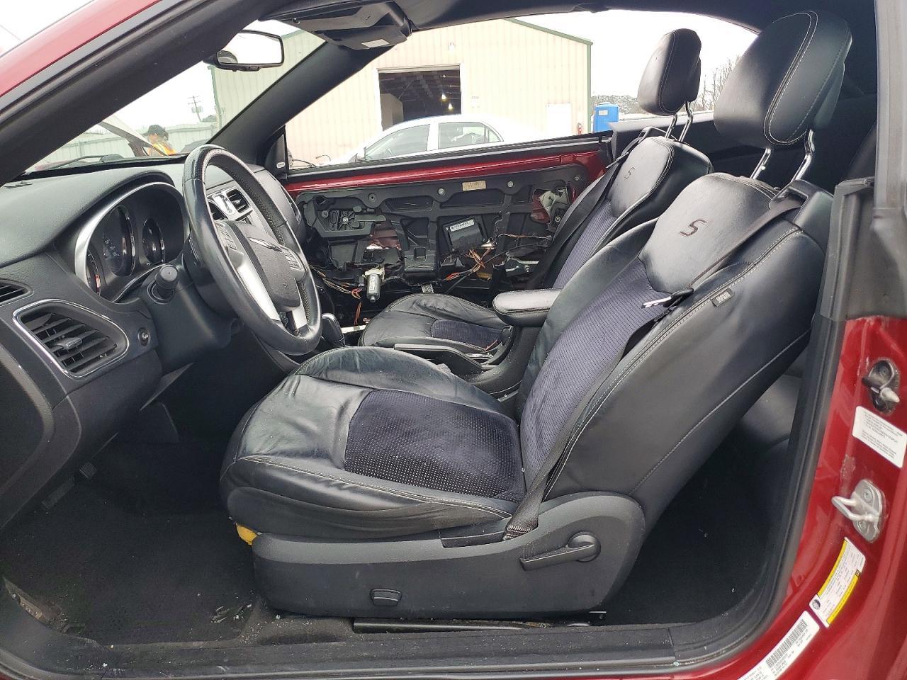 2012 CHRYSLER 200