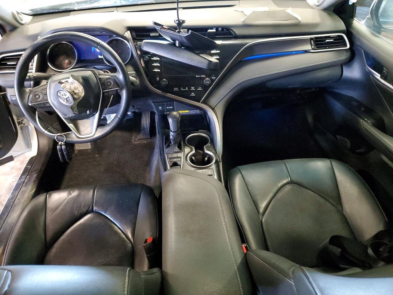 2018 TOYOTA CAMRY