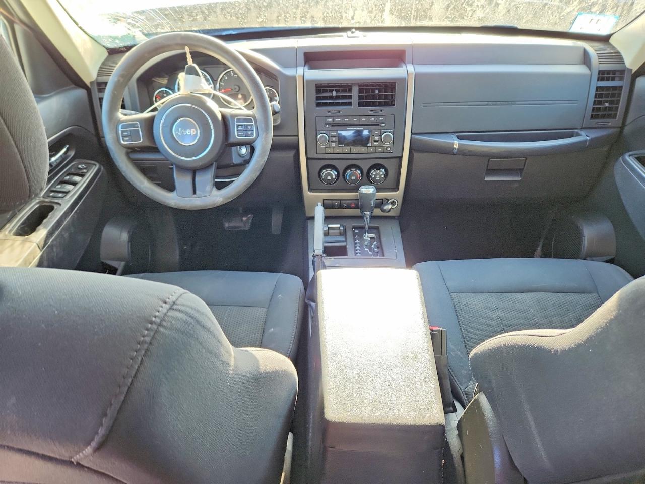 2012 JEEP Liberty