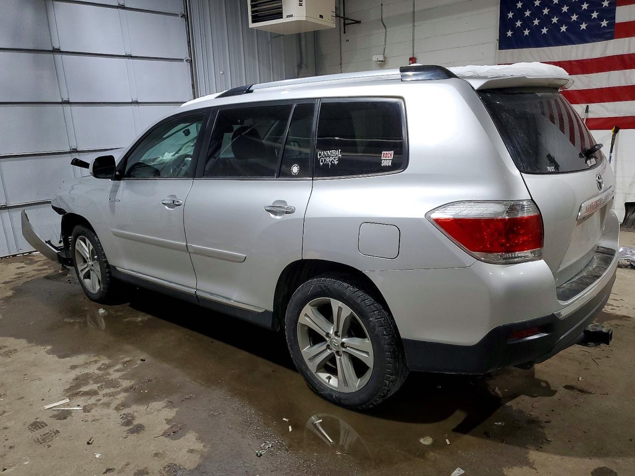 2011 TOYOTA HIGHLANDER