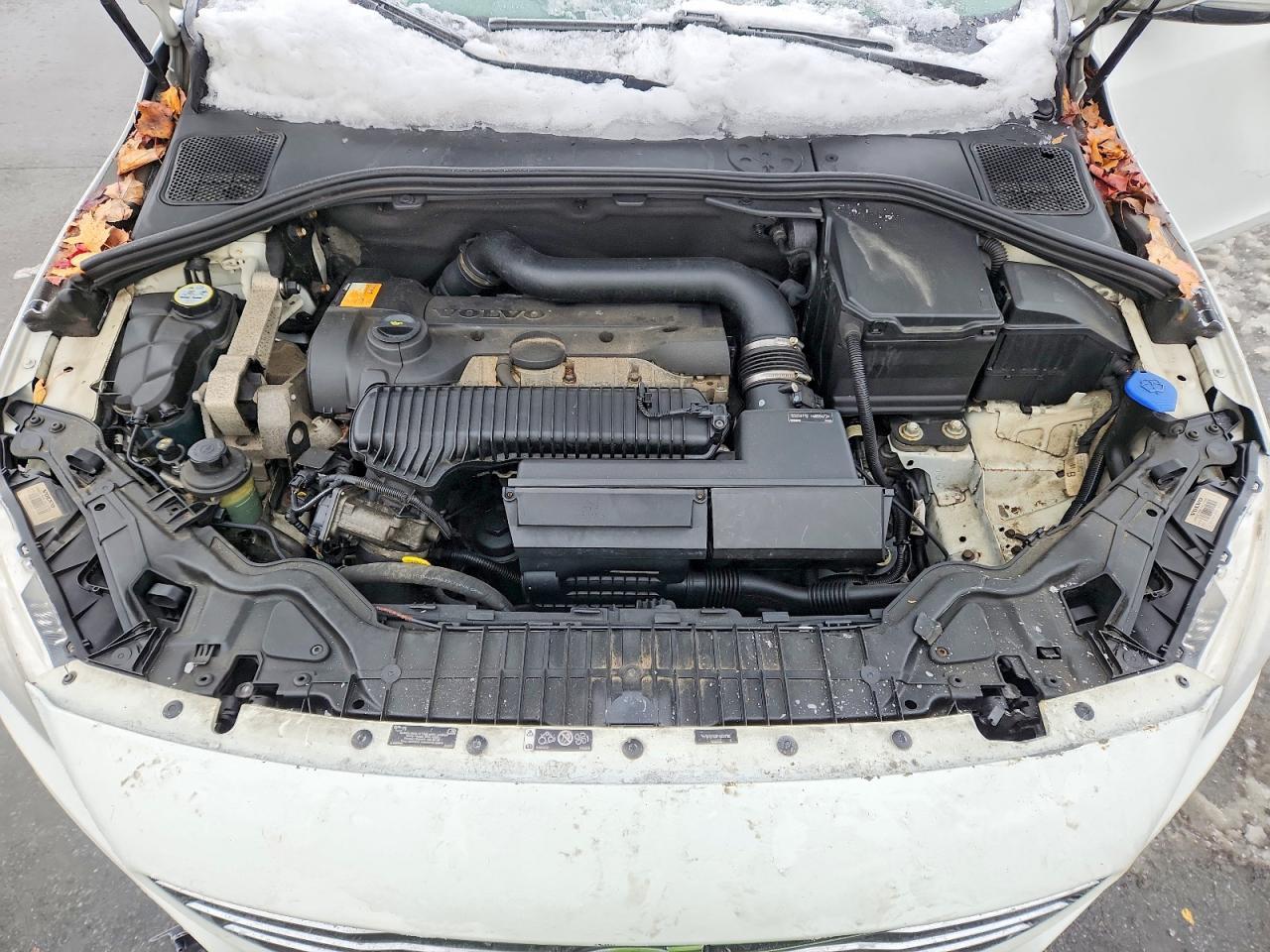2015 VOLVO S60