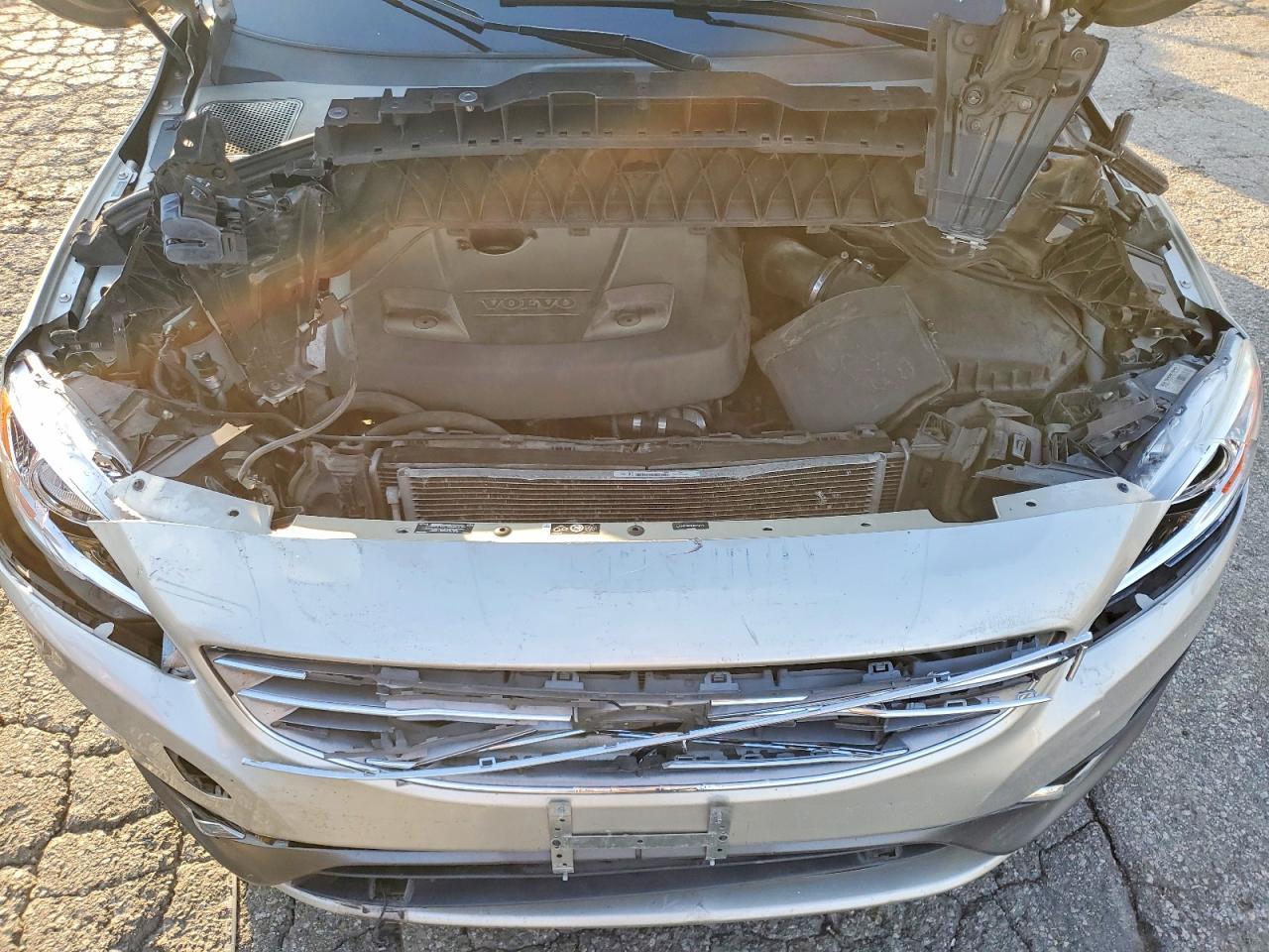 2018 VOLVO S60
