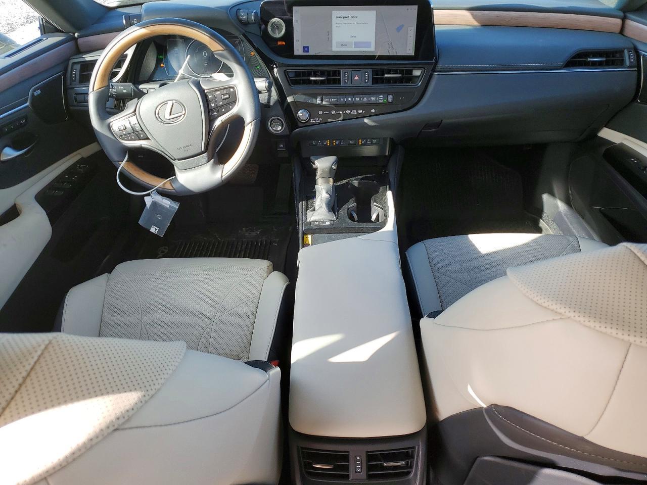 2025 LEXUS ES 300H