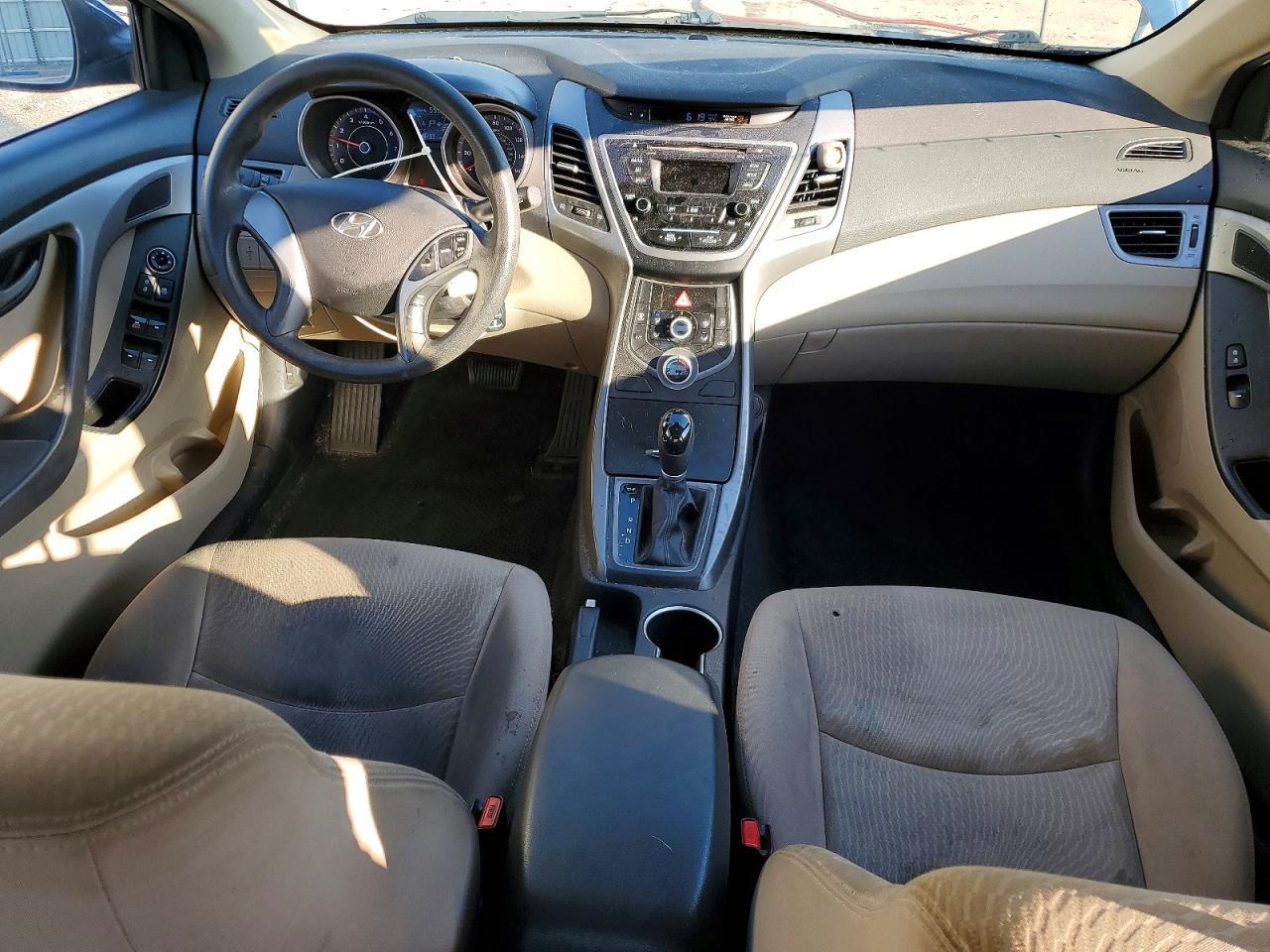 2016 HYUNDAI ELANTRA