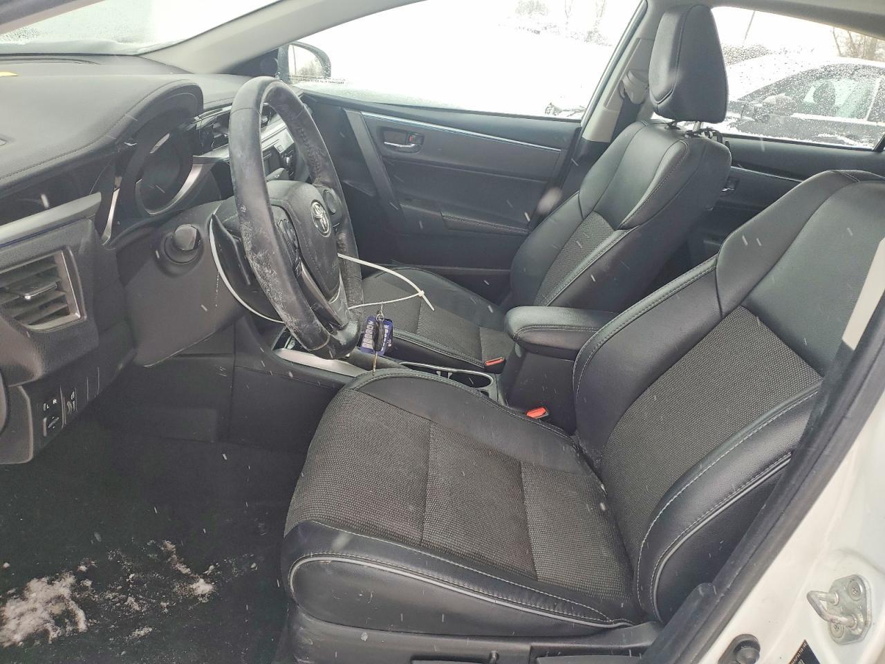2015 TOYOTA COROLLA