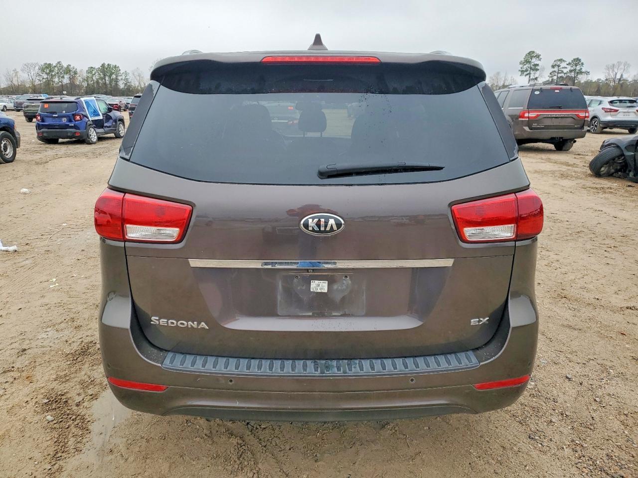 2016 KIA SEDONA