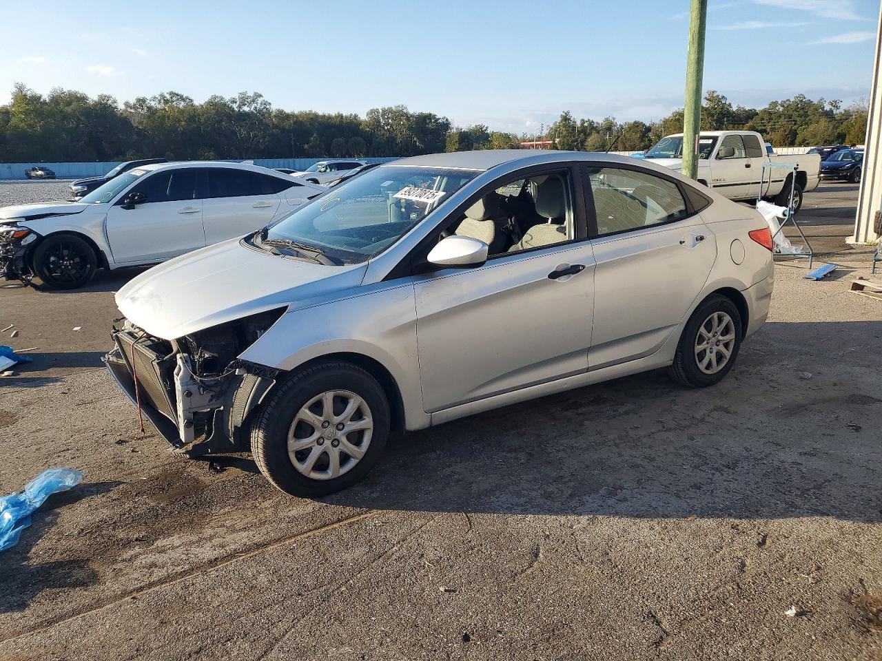 2012 HYUNDAI ACCENT
