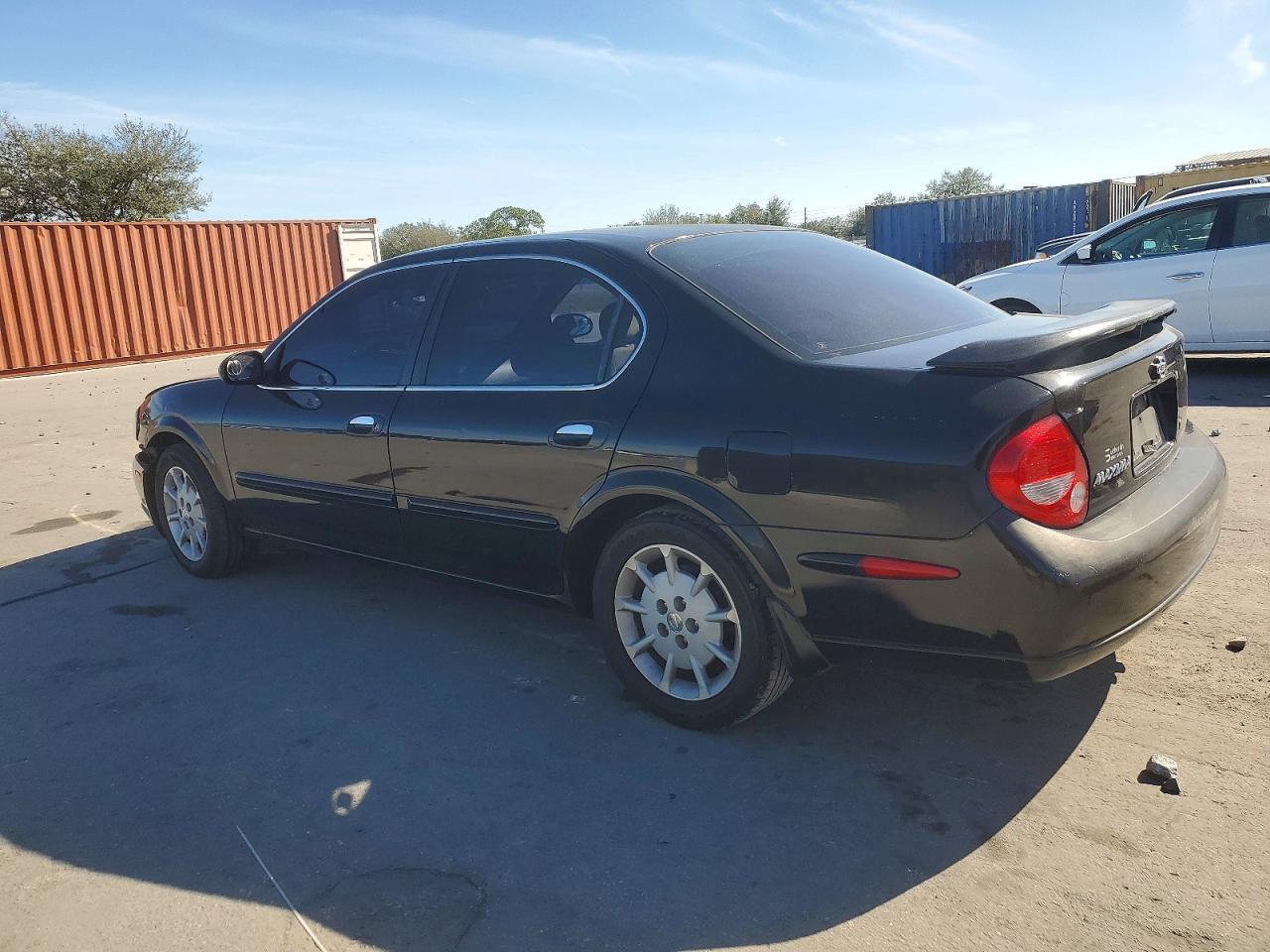 2001 NISSAN Maxima