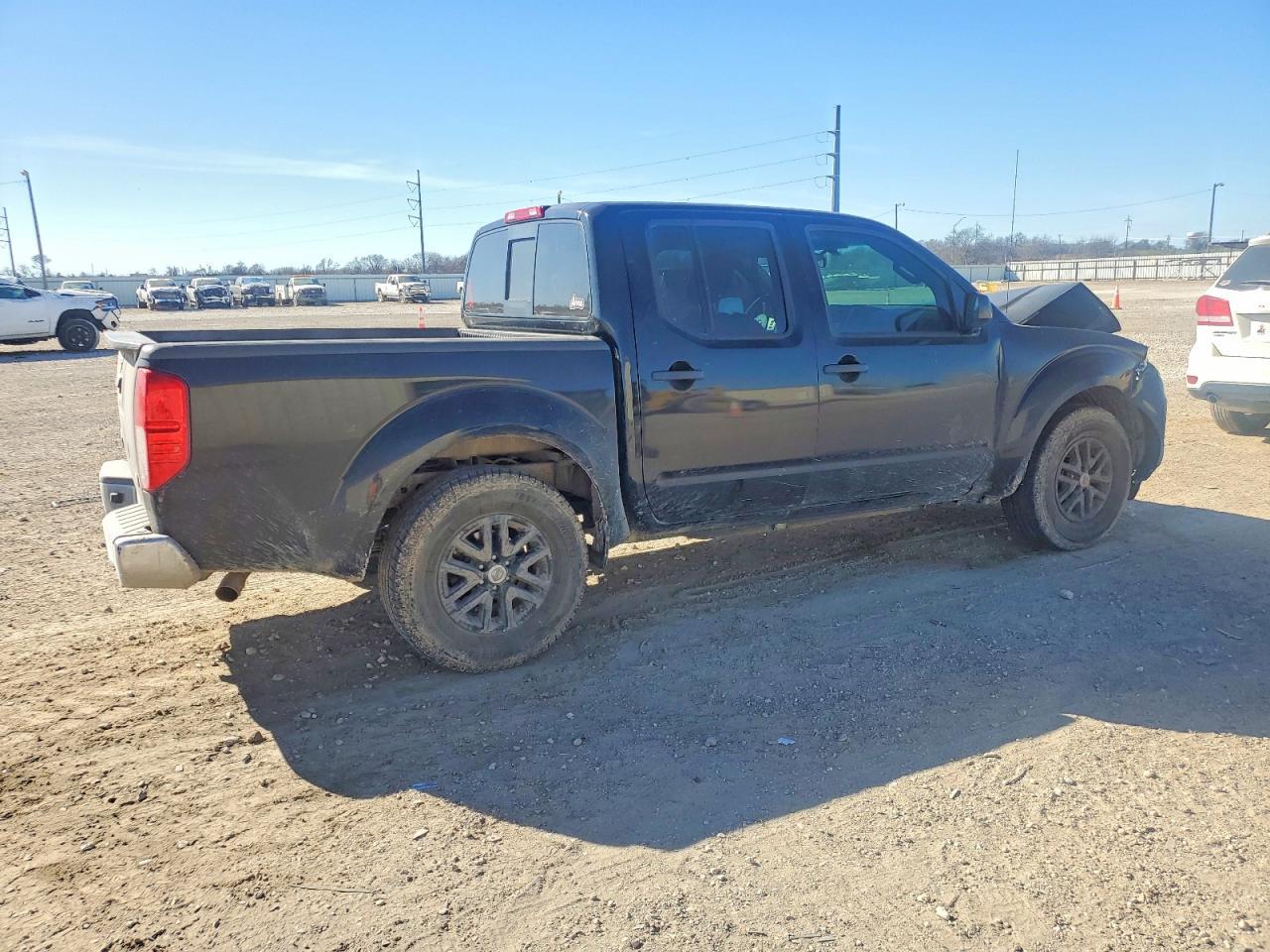 2017 NISSAN Frontier