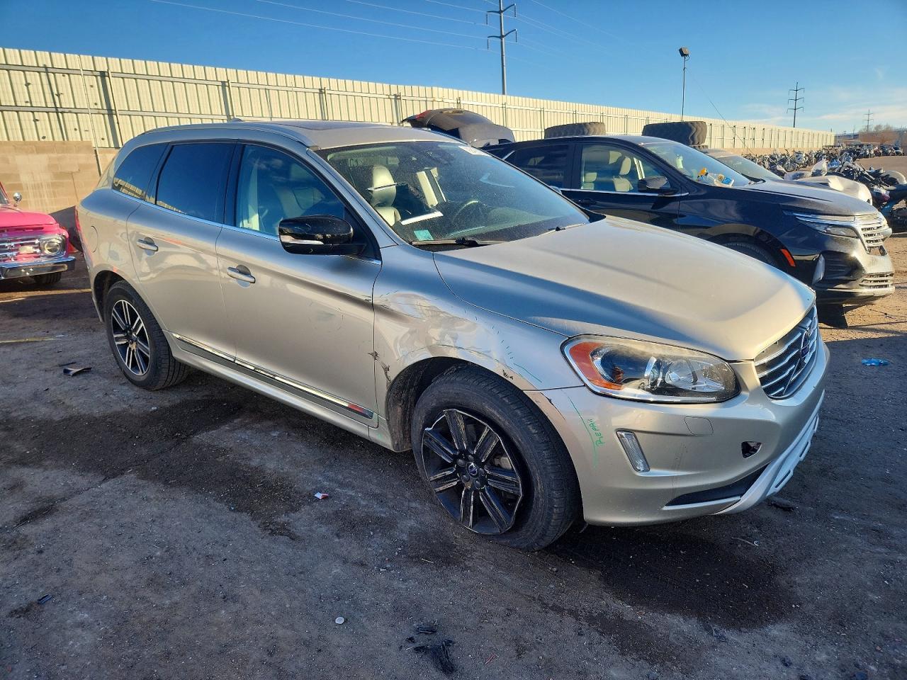 2017 VOLVO XC60