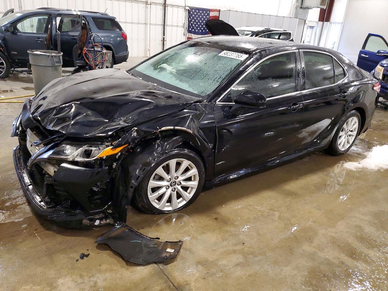 2018 TOYOTA CAMRY