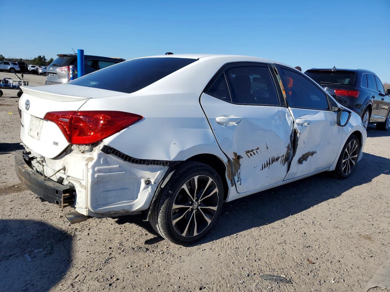 2017 TOYOTA COROLLA